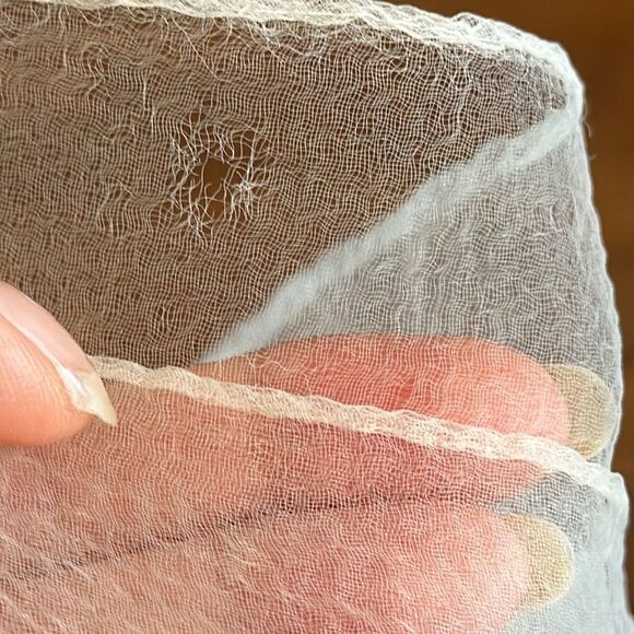 Vintage creamy white large semi sheer chiffon polyester scarf - Picture 6 of 9